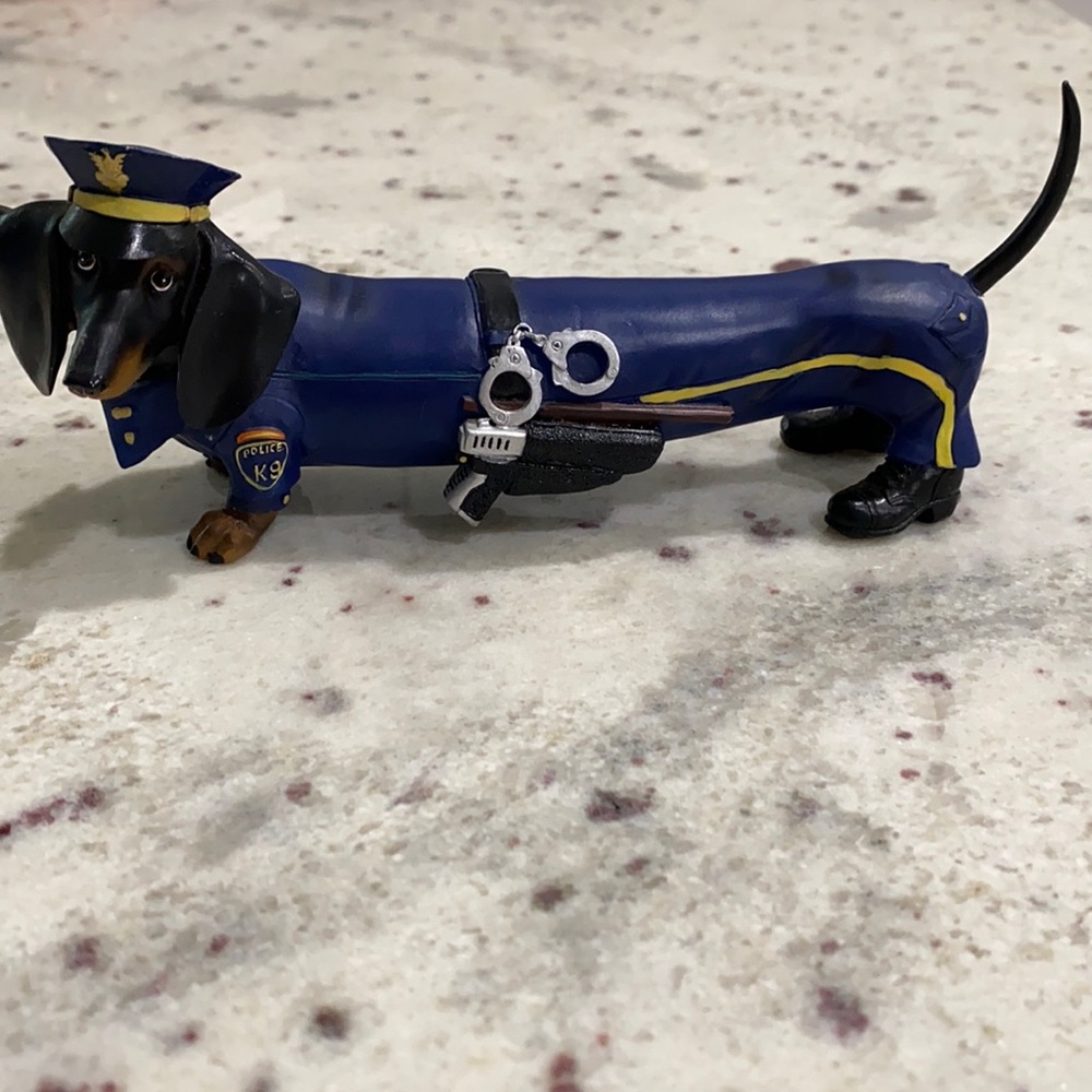 Hot Diggity police dog figurine